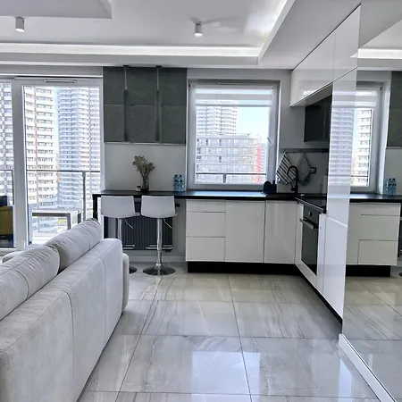 Sky 14 Floor Apartment *